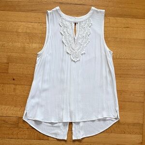 Pale Sky Off- White Sleeveless Top with Lace Detail Medium